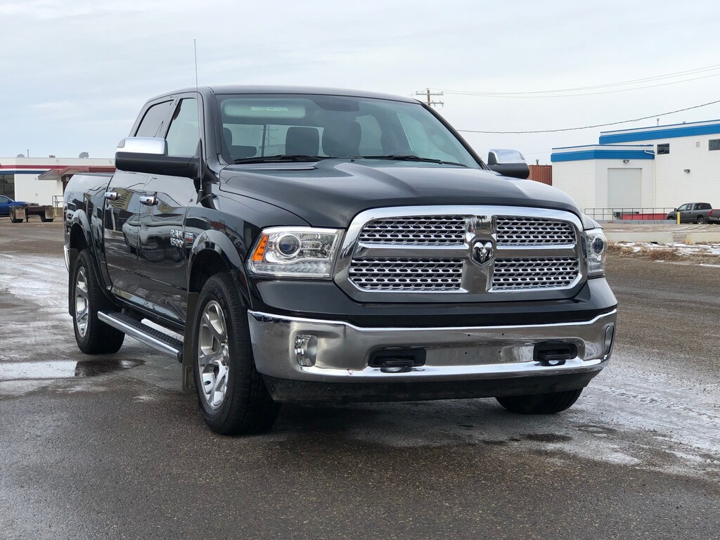 Pre-Owned 2017 Ram 1500 4WD Crew Cab 140.5 Laramie Truck in Calgary # ...