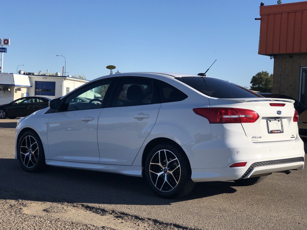 Pre-Owned 2015 Ford Focus 4dr Sdn SE Sedan In Calgary #2221-MH | House ...