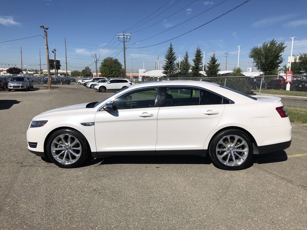 Pre-Owned 2018 Ford Taurus Limited AWD / Navi / Leather Sedan in ...