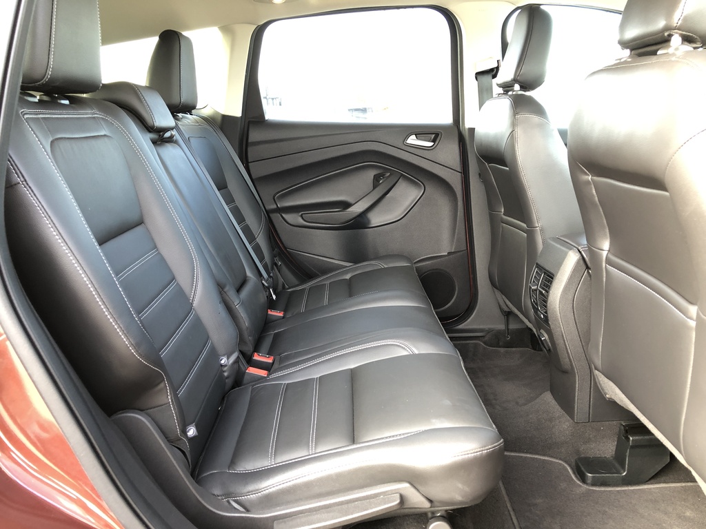 PreOwned 2018 Ford Escape SEL 4WD / Heated Leather Seats / Back up