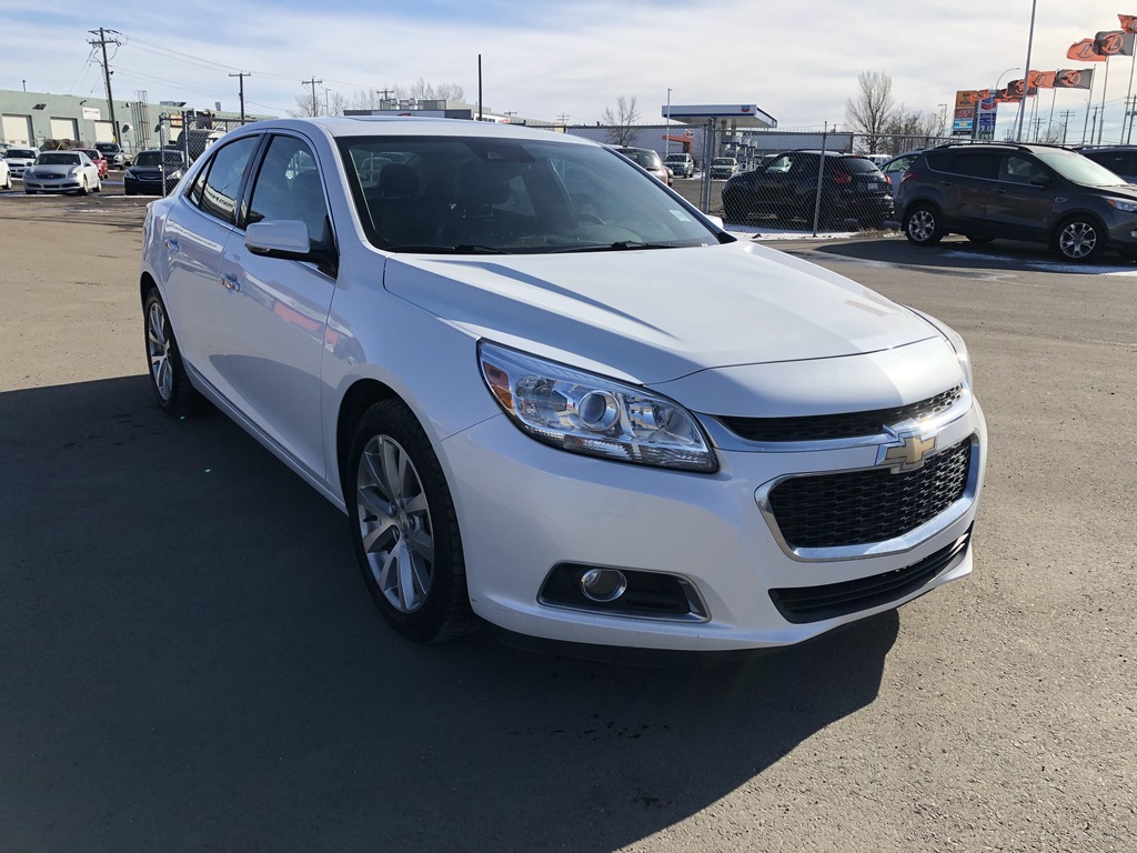 PreOwned 2016 Chevrolet Malibu Leather / Sunroof Sedan in Calgary 