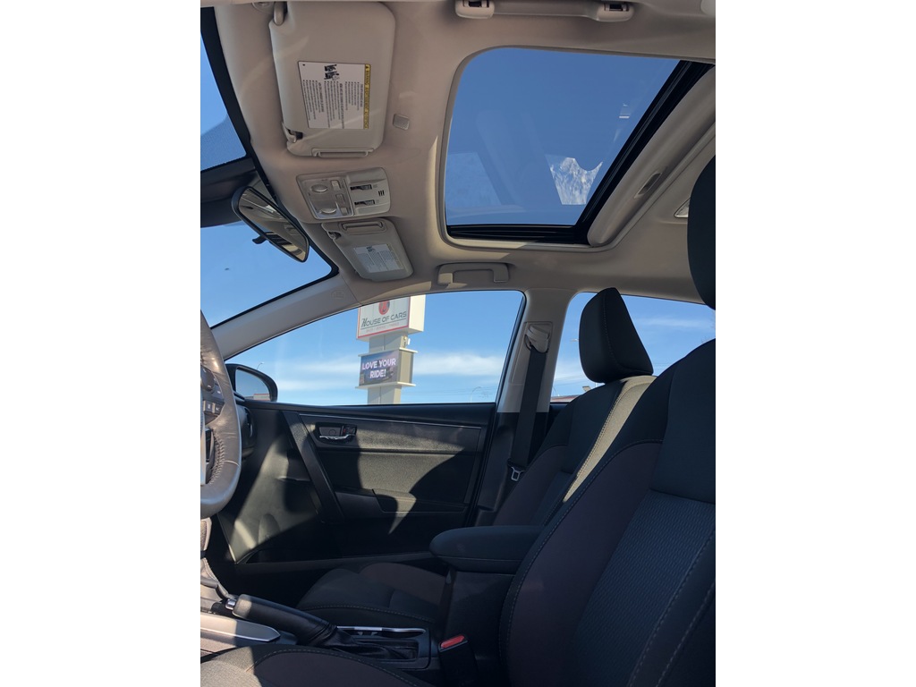 Pre Owned 2019 Toyota Corolla Sunroof Back Up Cam Sedan In