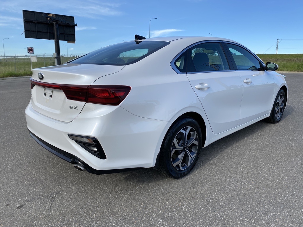 Pre-Owned 2019 Kia Forte EX IVT