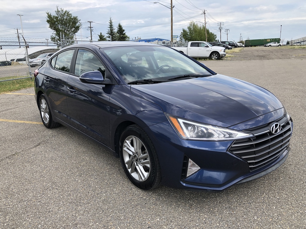 Pre-Owned 2019 Hyundai Elantra Preferred / Back up camera / Heated ...