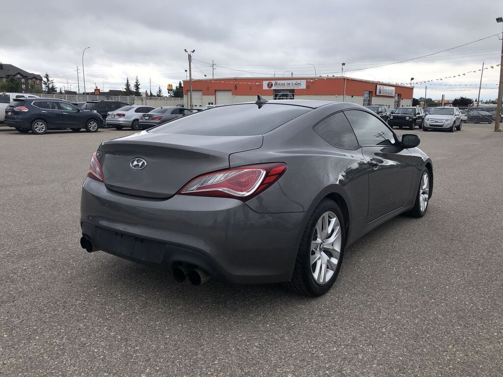 Pre Owned 2013 Hyundai Genesis Premium Navi Sunroof Sedan In