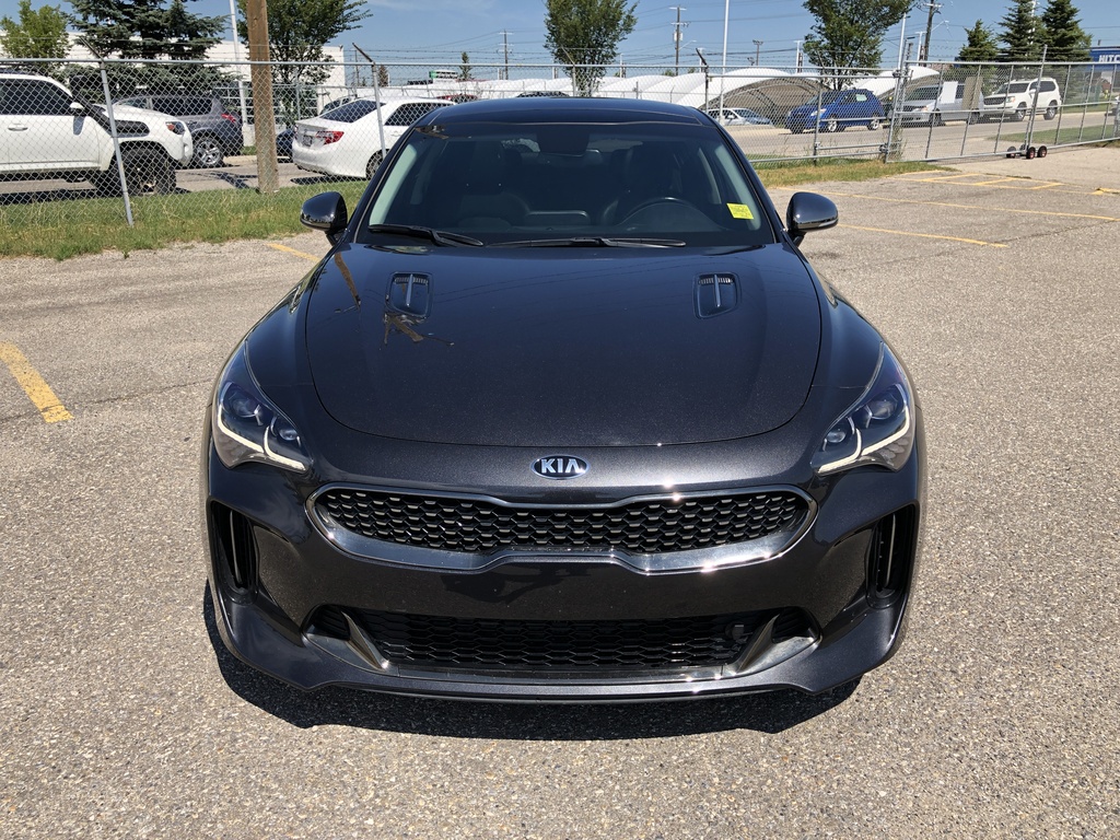 Pre-Owned 2018 Kia Stinger GT AWD / Leather / Sunroof AWD