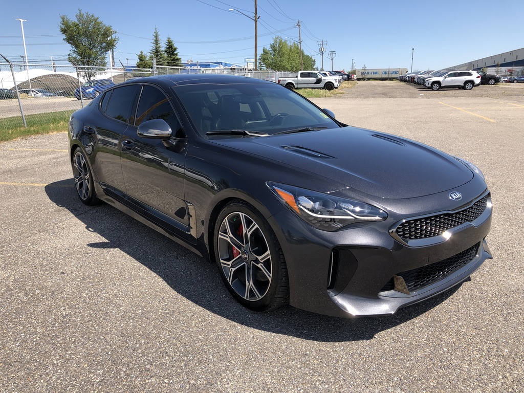 Pre-Owned 2018 Kia Stinger GT AWD / Leather / Sunroof AWD